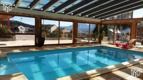CHEZ LYLi & COMPAGNIE, PISCINE, JACCUZZI, SALLE DE SPORT Bolquère